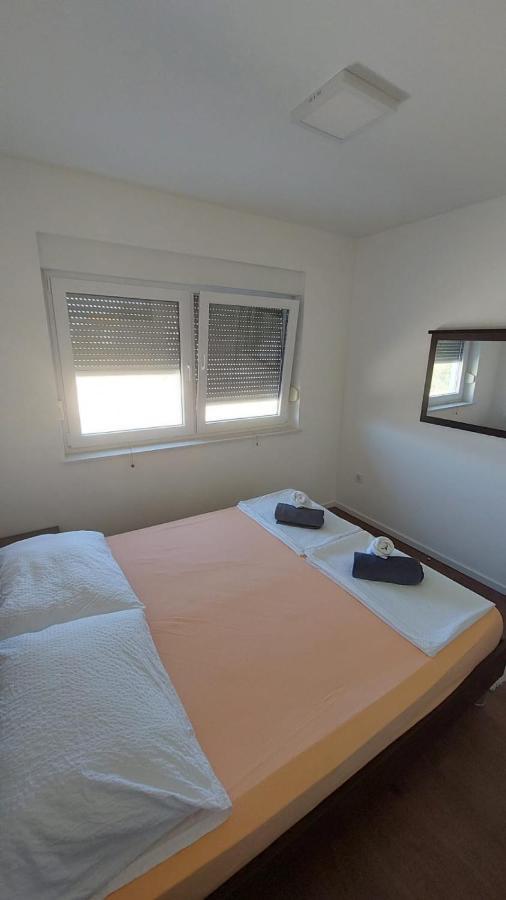 Navis Apartment Supetarska Draga Exterior photo
